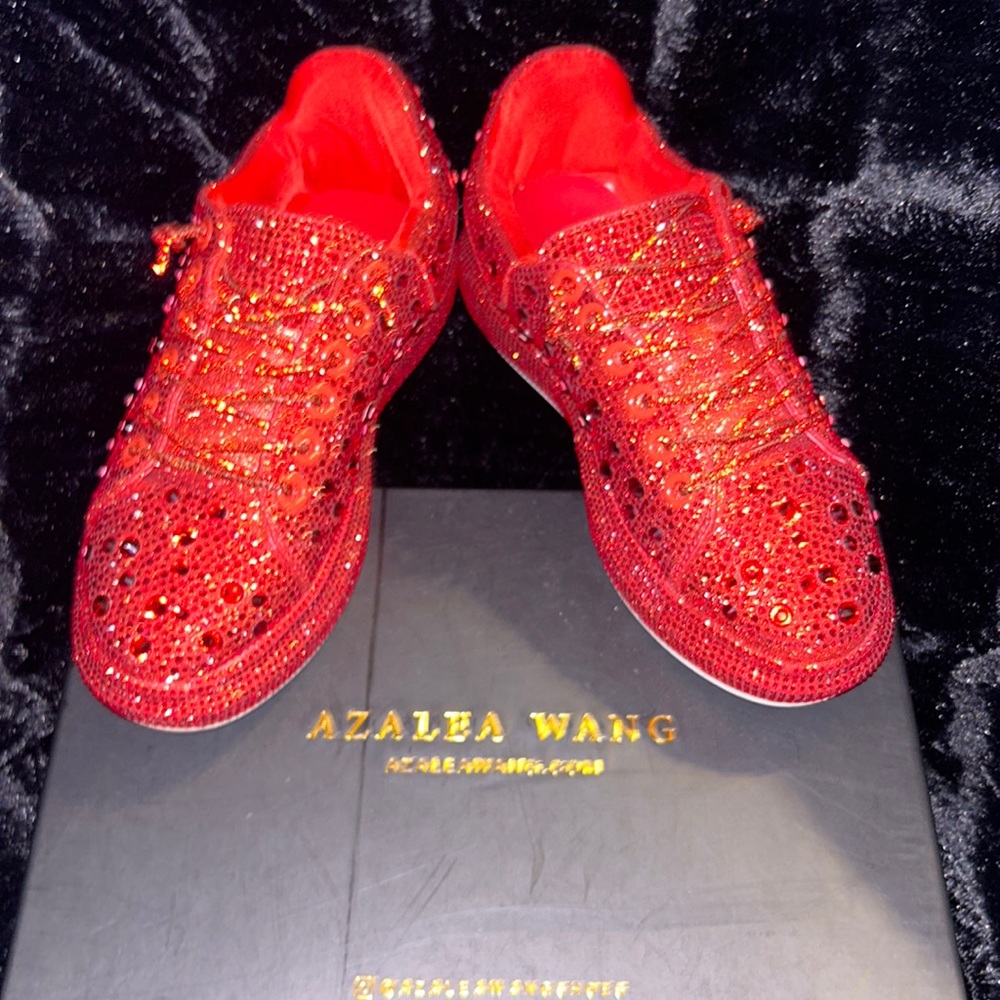 Azalea wang azure-red azalea wang stop and stare flat sneaker in red